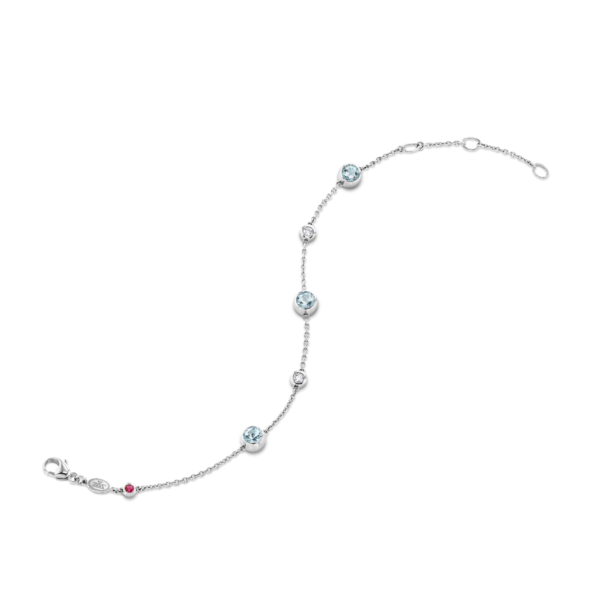 手镯镶嵌海蓝宝石