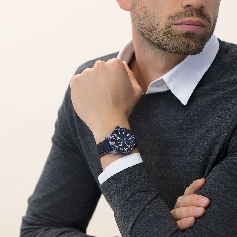 timex weekender size