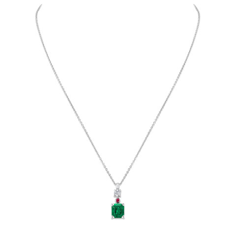 Necklace with emerald