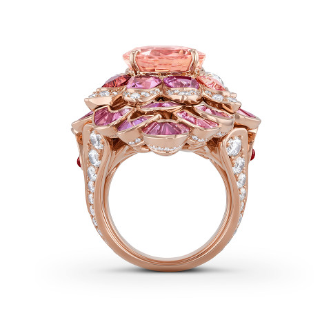 Ring with padparadscha sapphire