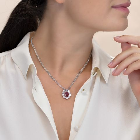 Necklace with ruby