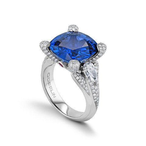 戒指镶嵌蓝宝石