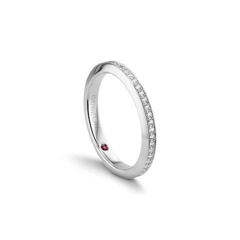 Ring mit Diamanten
