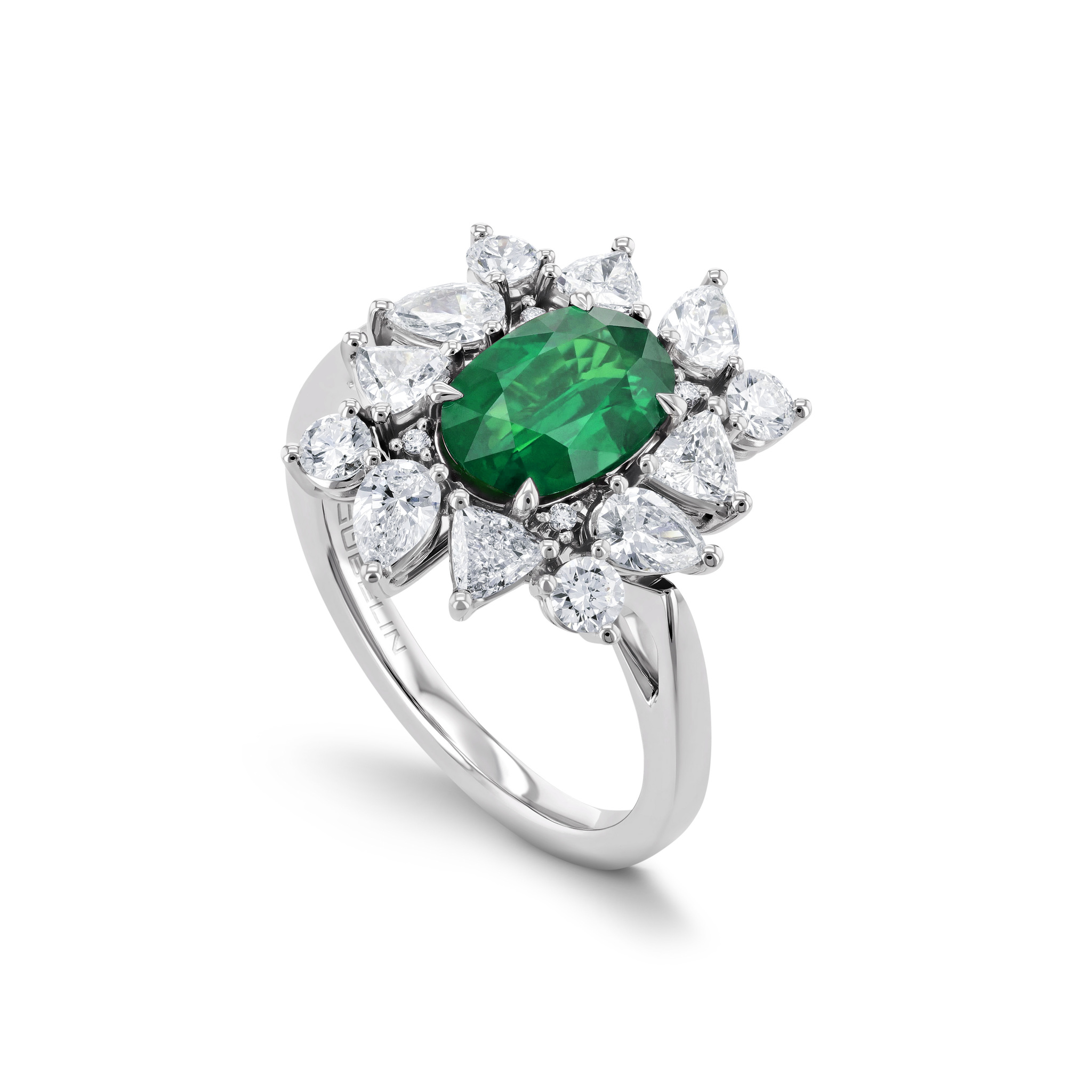 Ring with emerald